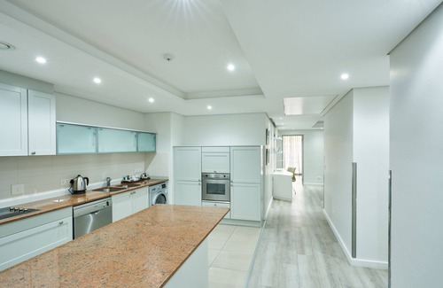 Cape Town City Centre Hotel | Protea Hotel by Marriott Cape Town North Wharf