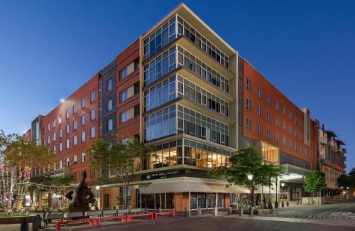 Greater Johannesburg Metropolitan Area Hotel | Protea Hotel Fire & Ice! by Marriott Johannesburg Melrose Arch