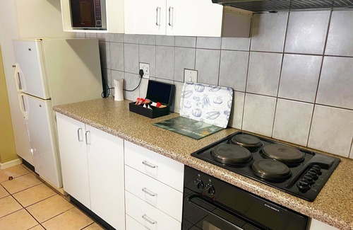 Greater Johannesburg Metropolitan Area House | Protea Ridge Guest Cottages