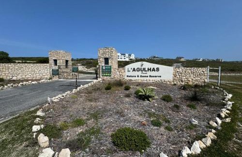 L'Agulhas House | Protea32