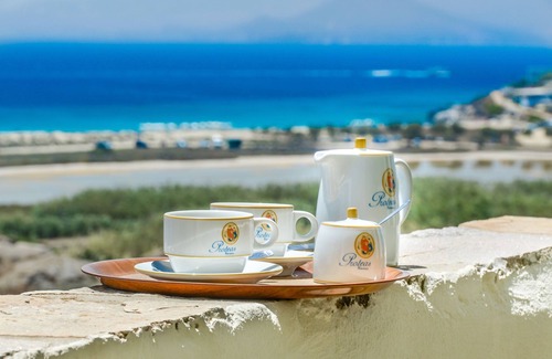 Agios Prokopios Apartment | Proteas Hotel & Suites