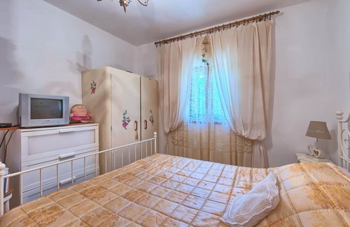 Sumber House | Protected monument of culture that dates from 1795, for 6, with wonderful view
