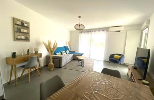 Castelnau-le-Lez Apartment | Provençal escape with terrace and garden view