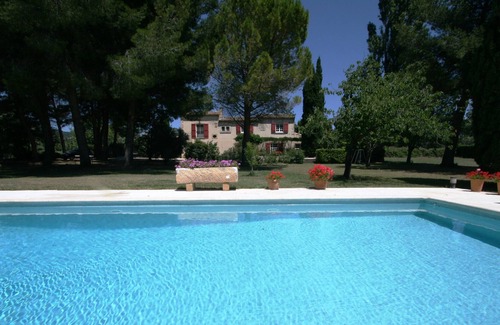 Les Baux-de-Provence House | Provencal farmhouse at the foot of the Citadel of Baux de Provence