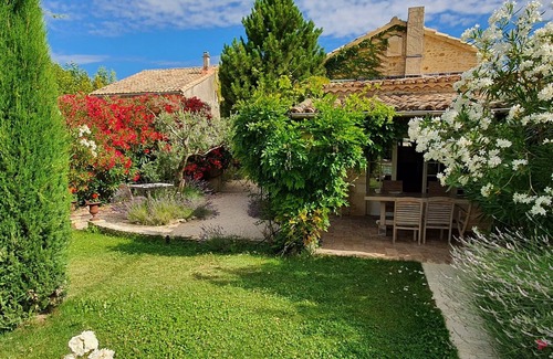 Seguret House | Provencal farmhouse with character at the foot of the Dentelles de Montmirail