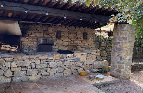 Meounes-les-Montrieux House | Provencal house under the olive trees with swimming pool.