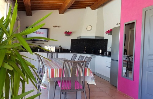 Istres Villa | Provencal house 4000 m2 of land breathtaking view of the pond