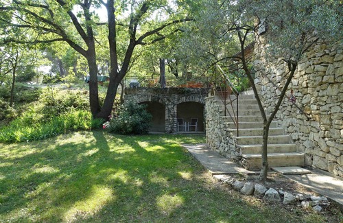 Aix-en-Provence House | Provencal house, "Aix countryside" in classified wooded site