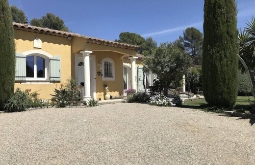 Peymeinade Villa | Provencal house with sea view quiet pool
