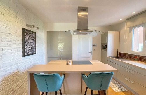 Castillon-du-Gard House | Provencal villa in the vineyards /150m2 /Swimming pool /3 bedrooms /3 bathrooms