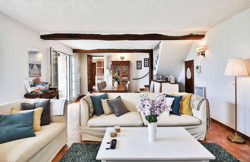 Le Bar-sur-Loup House | Provencal villa located in serene setting with panoramic views, sleeps 12