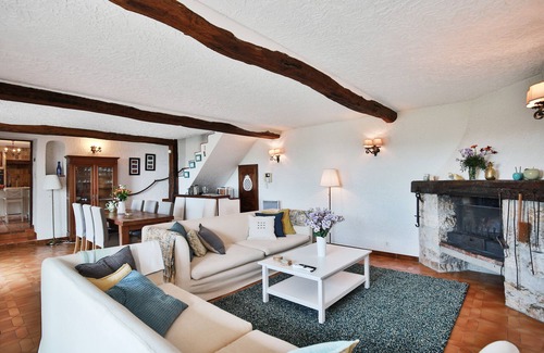 Le Bar-sur-Loup House | Provencal villa located in serene setting with panoramic views, sleeps 12