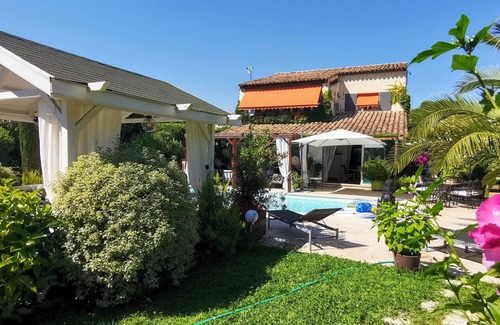 Le Cannet Villa | Provencal Villa house heated pool south jacuzzi