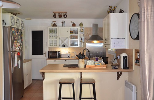 Saint-Cannat Villa | Provencal villa with swimming pool, garden and absolute comfort -Up to 10 people