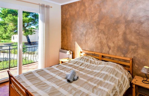 Garons Villa | Provencal villa with pool