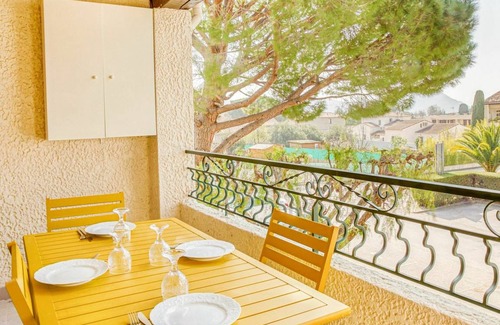 Saint-Cyr-sur-Mer Apartment | Provence Village 460.4