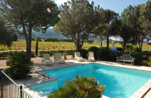 Gigondas House | Provence ideally located in the middle of vineyards, single storey villa 8 pers.