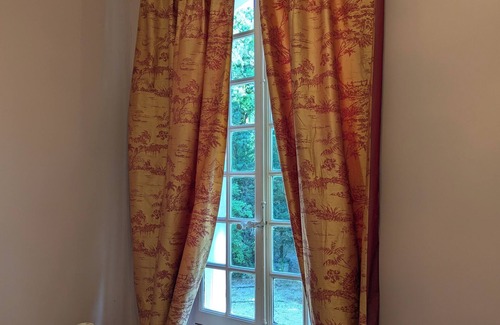 Mazan House | Provence Perfection: Chateau with pool & park in medieval market town