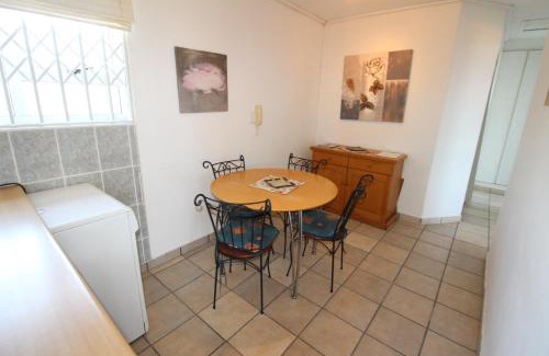 Margate Apartment | Providence 79