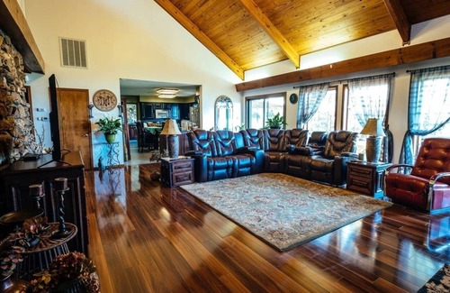Centerville Cabin | Provides a Lakeview that is spectacular and peaceful.