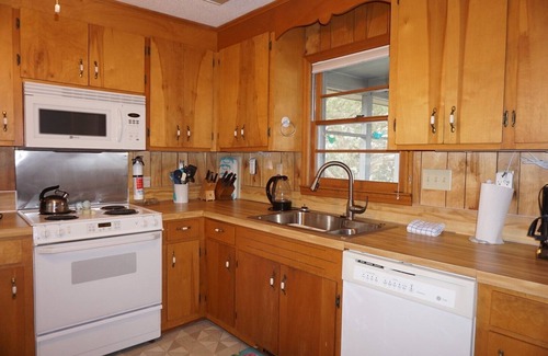 Litchfield by the Sea House | Pryor Dog Friendly, Huge Porch, Creek Dock