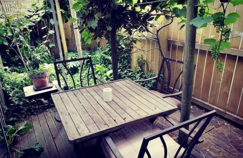 Merivale Ski Chalet | Pryor Haven Chalet Green Retreat in a Lovely Place
