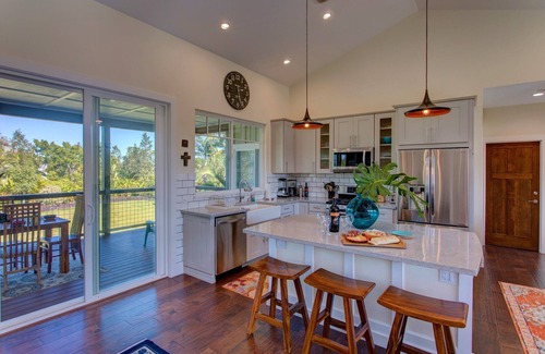 Keaau House | Pua Lani 2 Bedroom Home by RedAwning
