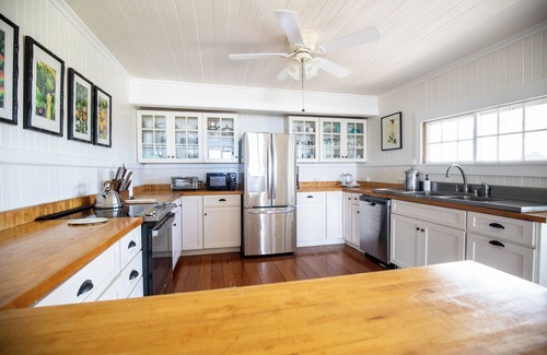 Hawi Hotel | Puakea Ranch