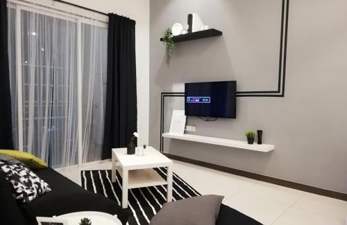 Bandar Puchong Jaya Apartment | Puchong Skypod Residence, High Floor Balcony Unit, Walking Distance to IOI Mall, 10min Drive to Sunway