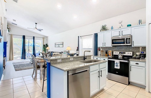 Four Corners House | Pudge Vacation Pool SPA Home Near Disney