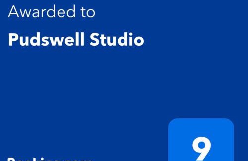 Burford Apartment | Pudswell Studio