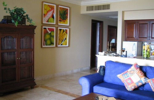 Sunset Beach Resort | Pueblo Bonito Sunset Beach Resort. Amazing Executive Unit on the Beach.