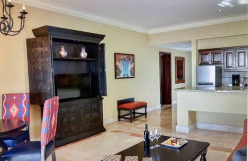 Sunset Beach Resort | Pueblo Bonito Sunset Beach Resort. Amazing Executive Unit on the Beach.