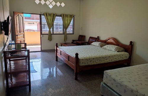 Damnoen Saduak Hotel | Pueng Luang Hotel