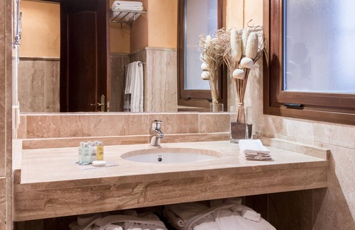 Santa Cruz Hotel | Puerta Catedral Apartments
