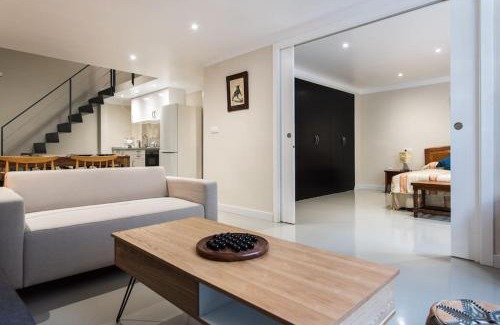 San Lorenzo Apartment | Puerta de San Juan