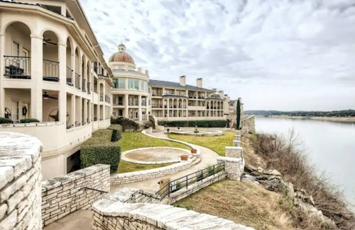 Lago Vista Condo | Puerto Azul - The Island at Lake Travis
