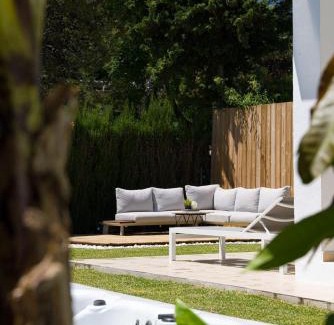 Marbella House | PUERTO BANUS SWIM SPA REAL PADDLE CLUB SISU HOTEL