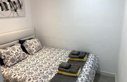 Los Mojones Apartment | Puerto Del Carmen AirConditioned 2bed poolside apt