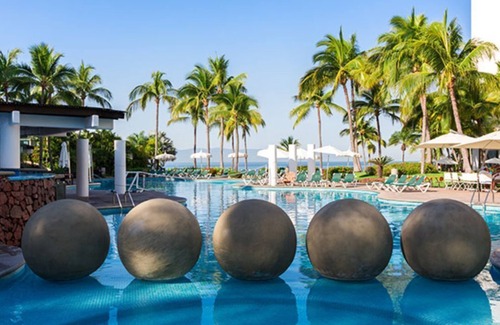 Isla Iguana Resort | Puerto Vallarta – Mayan Palace