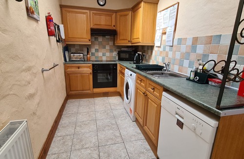 Whitland Cottage | PUFFIN COTTAGE, pet friendly, character holiday cottage in Llanboidy
