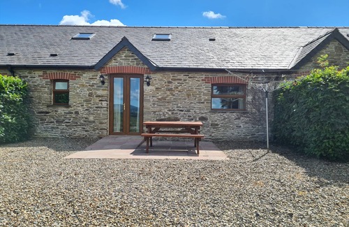 Whitland Cottage | PUFFIN COTTAGE, pet friendly, character holiday cottage in Llanboidy