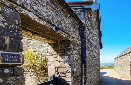 Hartland House | Puffin House - Uk46843