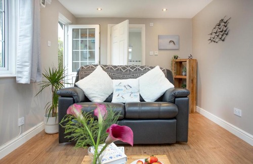 Sidmouth Apartment | Puffin Leigh Cottages