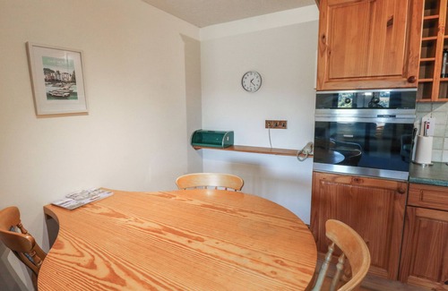 Kingsteignton Cottage | PUFFIN, pet friendly in Kingsteignton