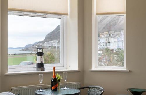 Llanfairfechan Apartment | Puffin View