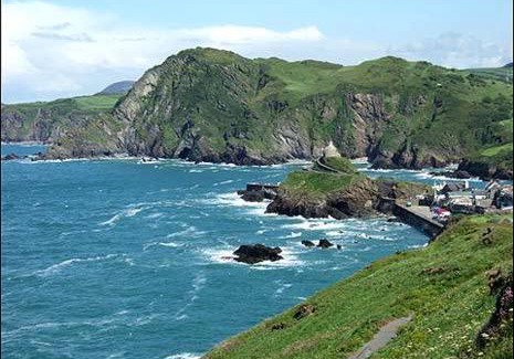 Hele Apartment | Puffins Nest, close to Tunnels Beach & Harbour with Parking