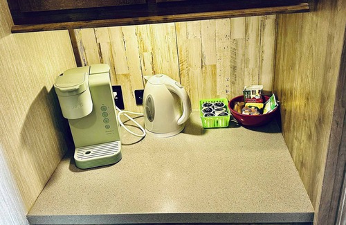 Ahwahnee Apartment | Puffy Panda RV-Hot Tub-Sleeps 2