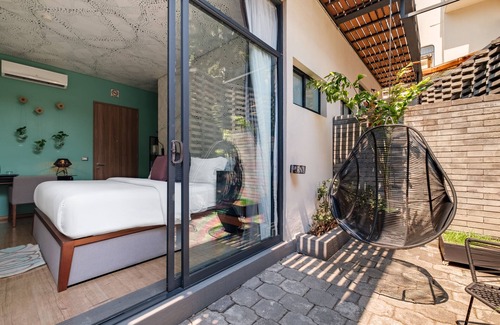 Miguel Hidalgo Bed & Breakfast | Pug Seal Polanco Allan Poe