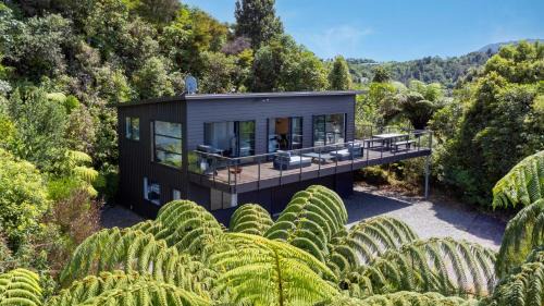 Pukawa House | Pukawa Bliss - Pukawa Holiday Home
